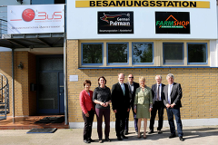 v.l.n.r.: Ursula Roth (MLR), Ministerialdirigentin Anne-Katrin Leukhardt, Präsident 
 - Hans-Benno Wichert, Karl-Friedrich Müller (BuS), Staatssekretärin Friedlinde Gurr-Hirsch (MdL), Dr. Gerhard Kuhn (MLR), Geschäftsführer Jörg Sauter